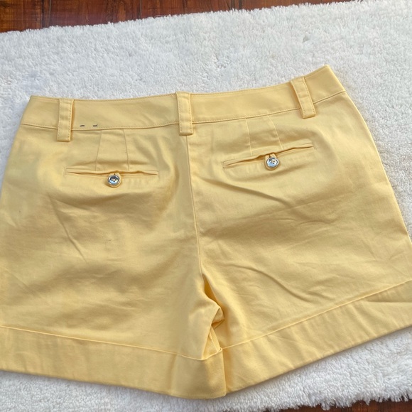 Short White/ black side 6 - Picture 4 of 8